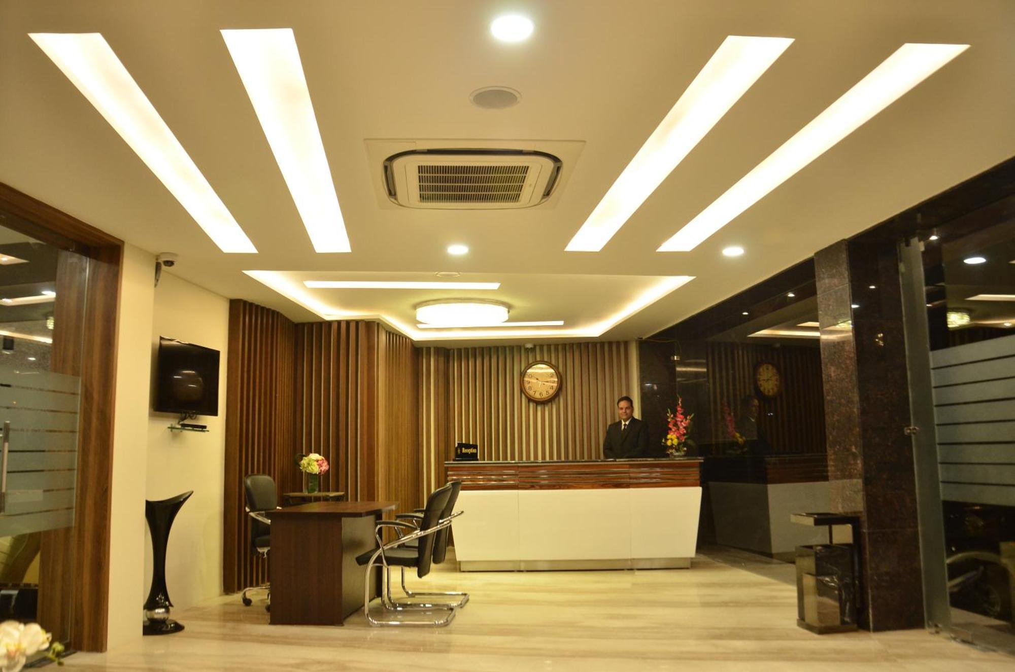 The Ved Mantra Gwalior Exterior foto